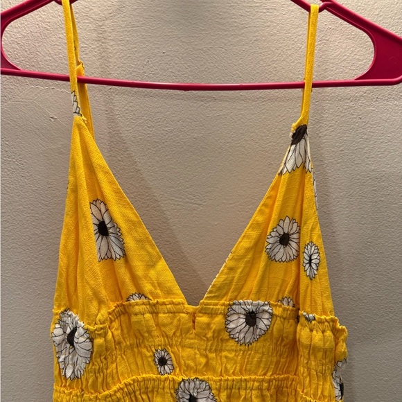 UO yellow sunflower sundress size med - Picture 2 of 6